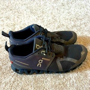Cloud 5 Waterproof Navy Shoes Women’s Size 6